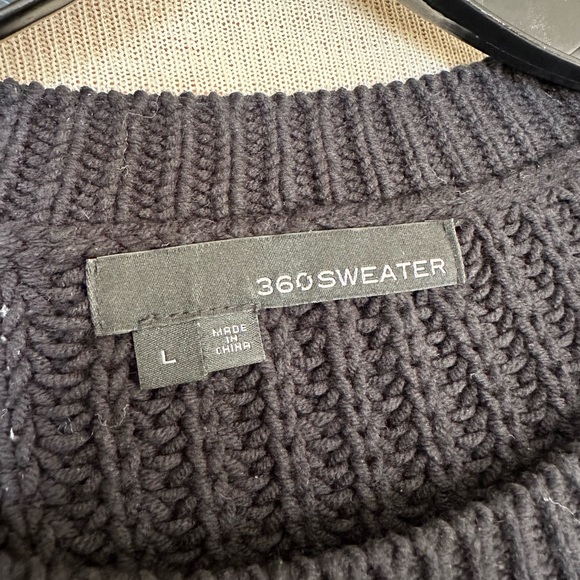 360 Sweater, size large - Picture 5 of 6